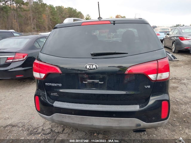 2015 KIA SORENTO LX V6 VIN: 5XYKTDA77FG611701