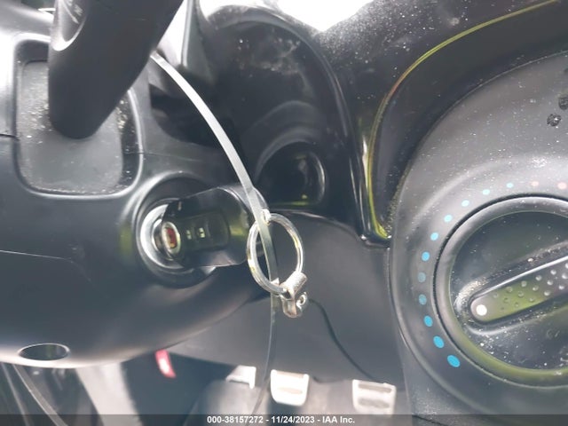 2013 FIAT 500 3C3CFFFH9DT572175 Photo 10