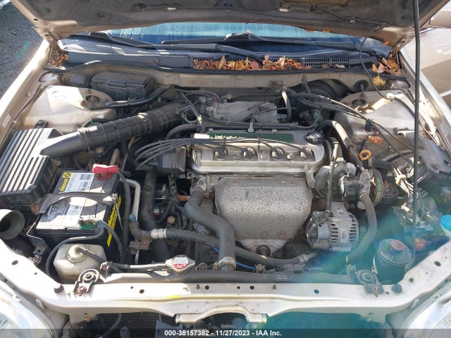 2000 HONDA ACCORD 2.3 SE VIN: JHMCG6699YC008477