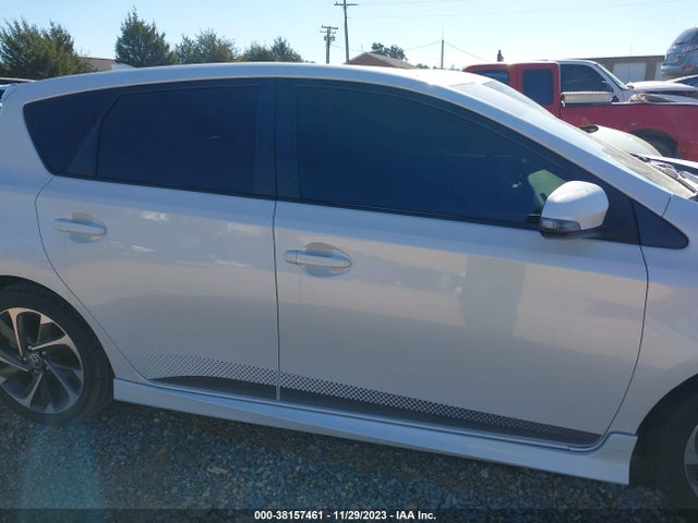 2017 TOYOTA COROLLA IM VIN: JTNKARJEXHJ549551