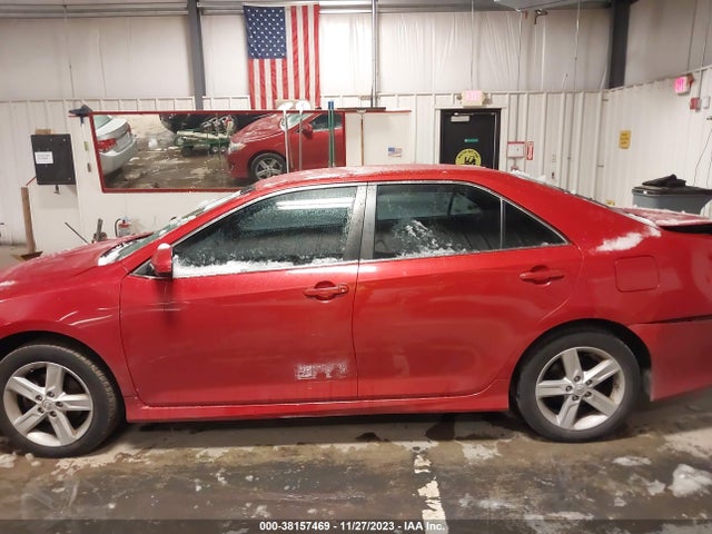 2014 TOYOTA CAMRY SE VIN: 4T1BF1FK5EU806708