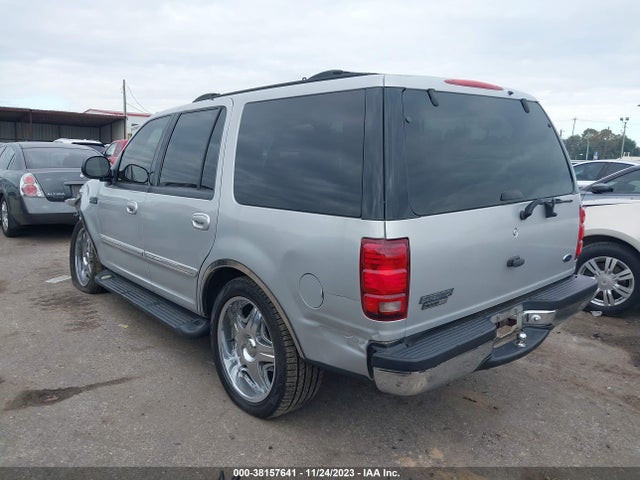 2001 FORD EXPEDITION XLT VIN: 1FMRU15W81LA01388