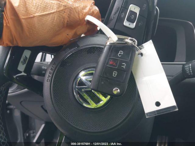 2019 VOLKSWAGEN GOLF R WVWVA7AU6KW136629 Photo 10