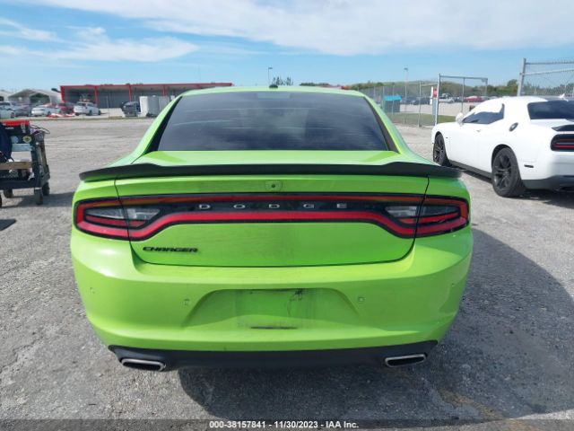 2C3CDXBG5KH700295 Dodge Charger Sxt Rwd