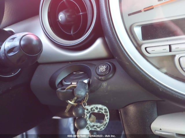 2010 MINI COOPER CLUBMAN WMWML3C53ATX52063 Photo 10