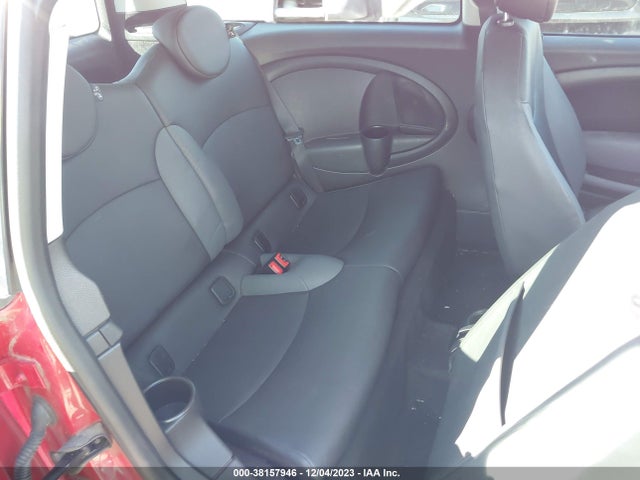 2010 MINI COOPER CLUBMAN WMWML3C53ATX52063 Photo 7
