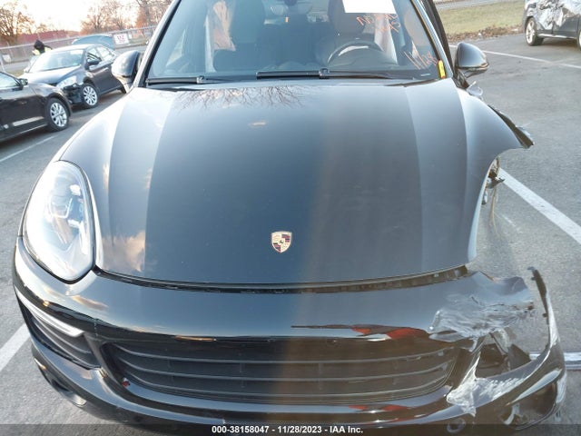 2016 PORSCHE CAYENNE WP1AB2A2XGLA96639 Photo 9