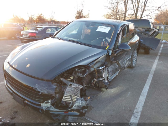 2016 PORSCHE CAYENNE WP1AB2A2XGLA96639 Photo 1