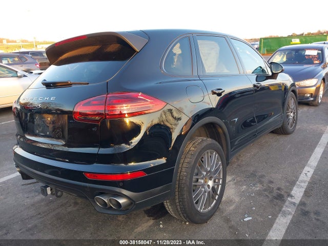 2016 PORSCHE CAYENNE WP1AB2A2XGLA96639 Photo 3