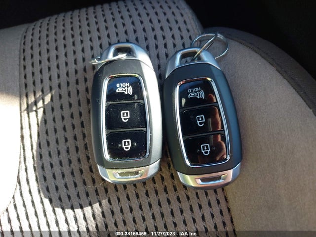 2020 HYUNDAI SANTA FE SEL VIN: 5NMS33AD4LH150636