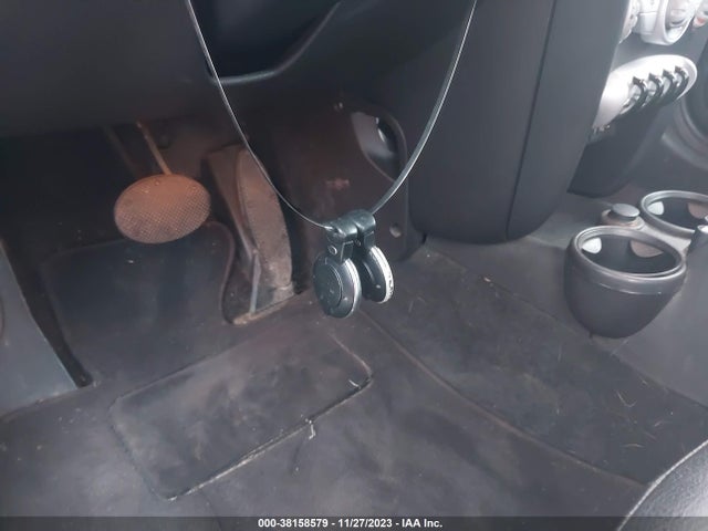 2009 MINI COOPER WMWMR33519TU95883 Photo 10