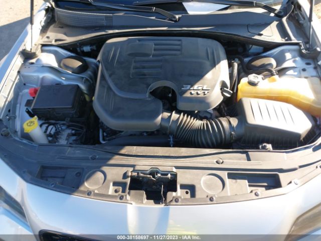 2021 CHRYSLER 300 2C3CCABG0MH546047 Photo 9