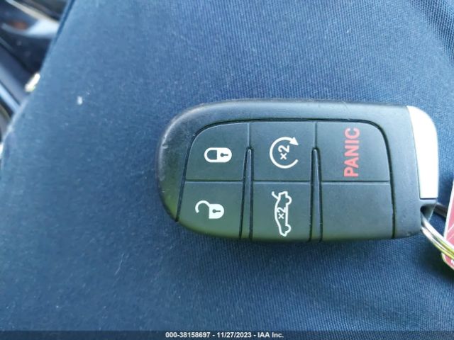 2021 CHRYSLER 300 2C3CCABG0MH546047 Photo 10