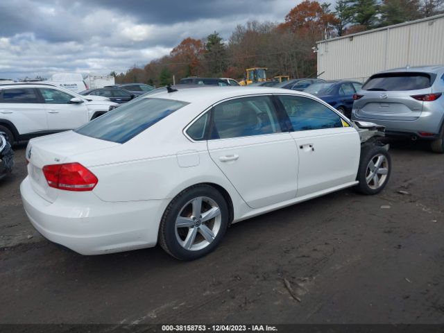 1VWAS7A3XFC108369 Volkswagen Passat 1.8t Limited Edition