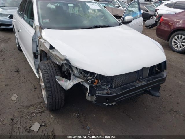 1VWAS7A3XFC108369 Volkswagen Passat 1.8t Limited Edition