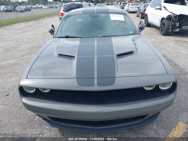 2C3CDZAGXHH651858 Dodge Challenger Sxt Plus