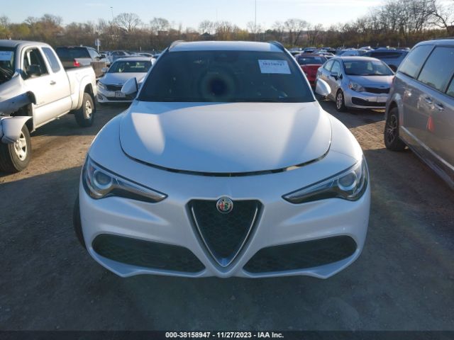 ZASFAKNN8J7B84255 Alfa Romeo Stelvio Ti Sport Awd