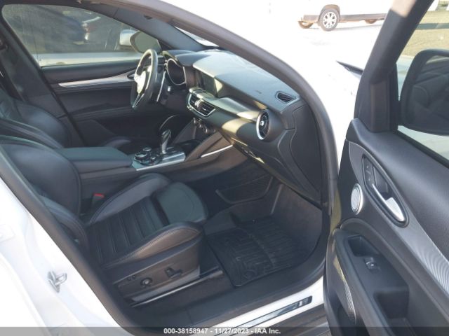 ZASFAKNN8J7B84255 Alfa Romeo Stelvio Ti Sport Awd