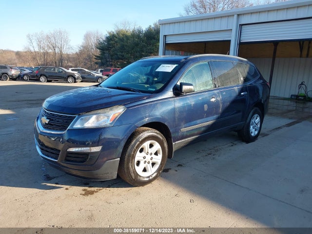 Chevrolet Traverse Ls 2015 1GNKRFKD2FJ386285 Image 2