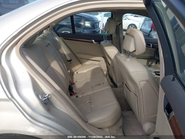 2011 MERCEDES-BENZ C 300 SPORT/LUXURY/ VIN: WDDGF5EB1BR185491