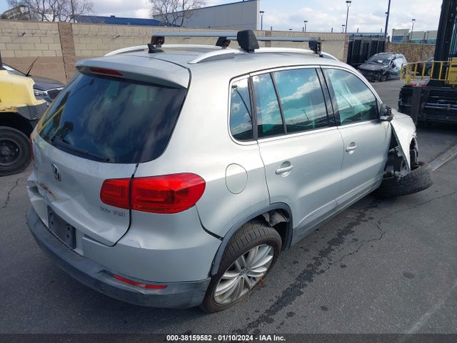 2012 VOLKSWAGEN TIGUAN SE VIN: WVGAV7AX7CW602806