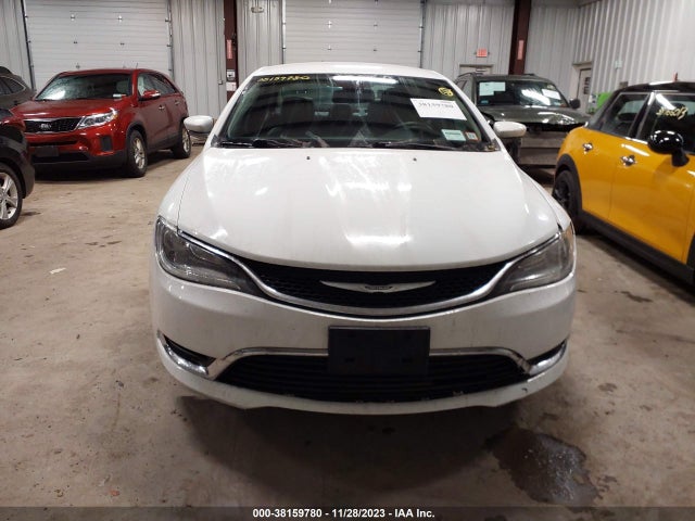 Chrysler 200 Limited Platinum 2017 1C3CCCAB2HN509855 Image 12