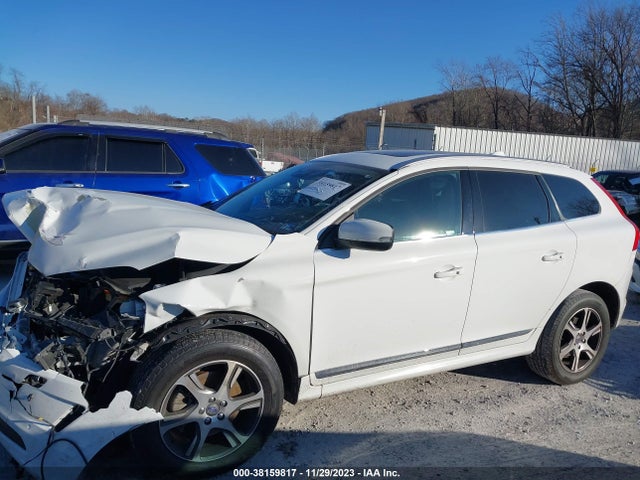 2015 VOLVO XC60 T6 DRIVE-E PLATINUM VIN: YV449MDMXF2741360