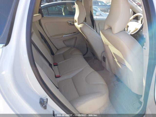 2015 VOLVO XC60 T6 DRIVE-E PLATINUM VIN: YV449MDMXF2741360