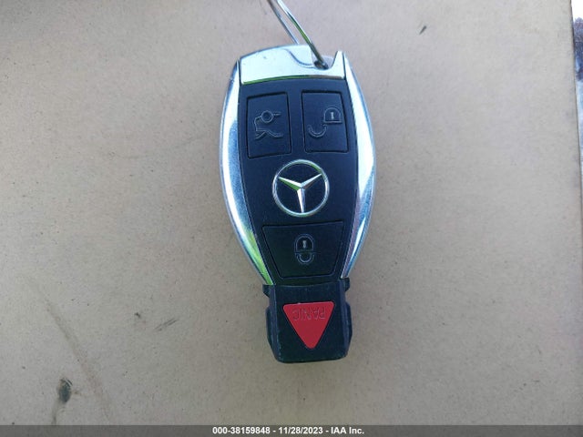 2010 MERCEDES-BENZ E 550 VIN: WDDHF7CB6AA031553