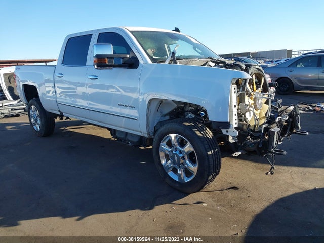 2018 1GC1KWEY3JF262254 main image