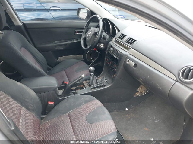 2006 MAZDA MAZDA3 S VIN: JM1BK124761477181