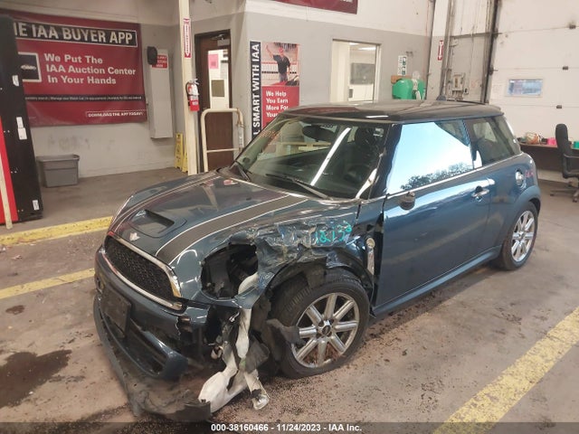2011 MINI COOPER S WMWSV3C58BTY23468 Photo 1