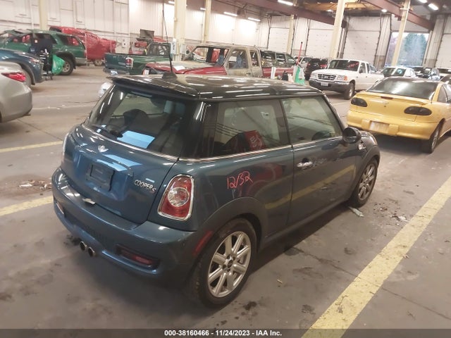 2011 MINI COOPER S WMWSV3C58BTY23468 Photo 3