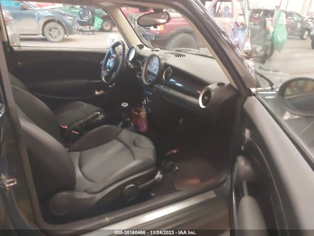 2011 MINI COOPER S WMWSV3C58BTY23468 Photo 4
