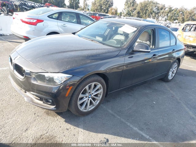 BMW 320i 2016 WBA8A9C58GK617766 Image 2