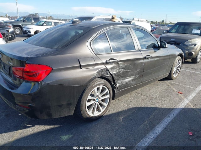 BMW 320i 2016 WBA8A9C58GK617766 Image 4