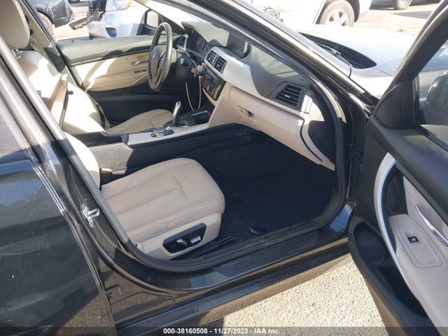 BMW 320i 2016 WBA8A9C58GK617766 Image 5