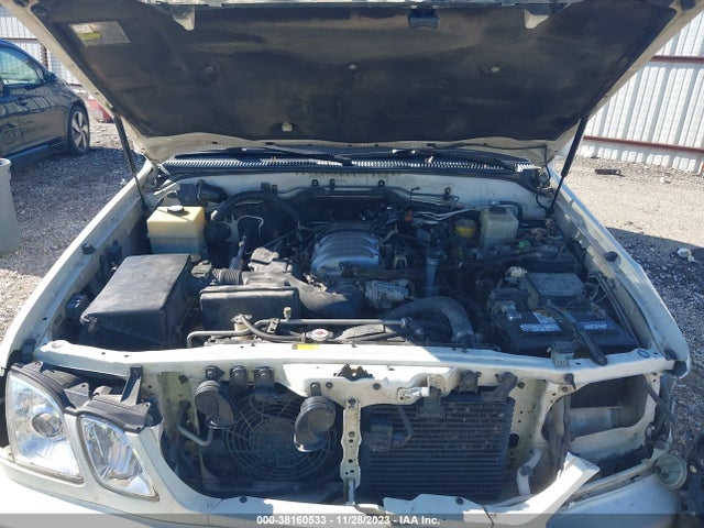2000 LEXUS LX 470 VIN: JT6HT00WXY0112256