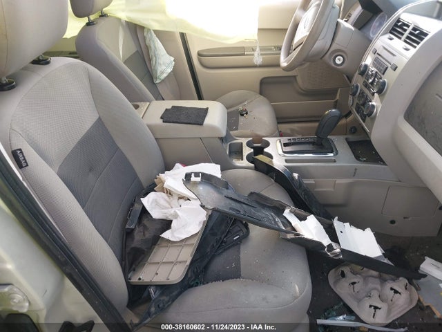 2008 FORD ESCAPE XLT VIN: 1FMCU03158KA57330