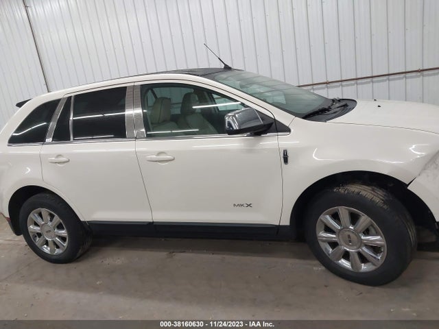 2008 LINCOLN MKX VIN: 2LMDU88C18BJ03067