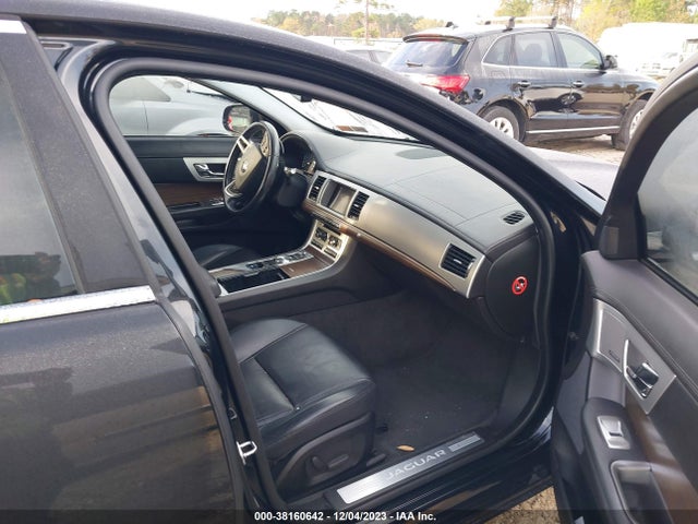 2014 JAGUAR XF SAJWJ0EFXE8U12330 Photo 4