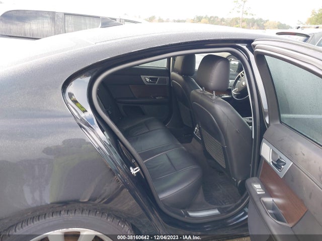 2014 JAGUAR XF SAJWJ0EFXE8U12330 Photo 7