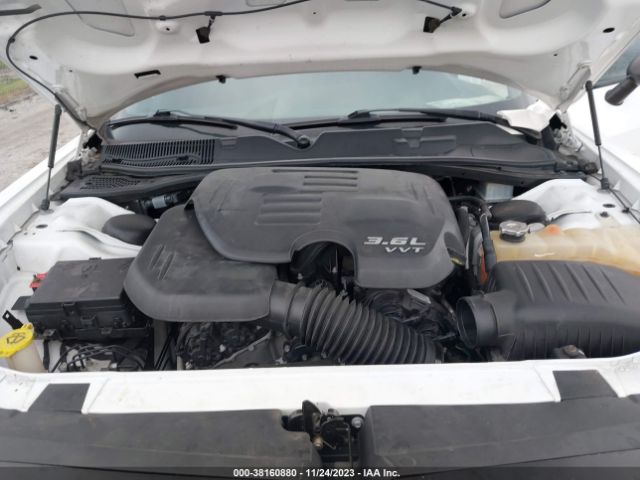 2C3CDZAG3JH231736 Dodge Challenger Sxt Plus