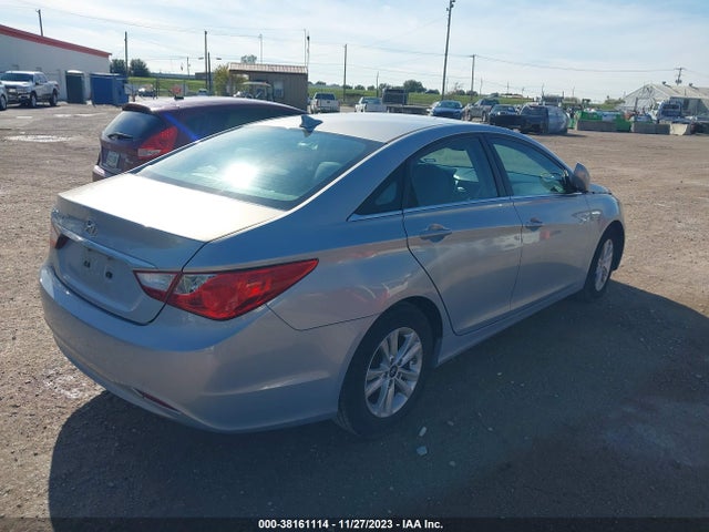2013 HYUNDAI SONATA GLS VIN: 5NPEB4AC7DH748026