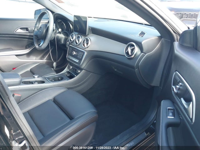 WDDSJ4EB6KN714623 Mercedes-Benz m270