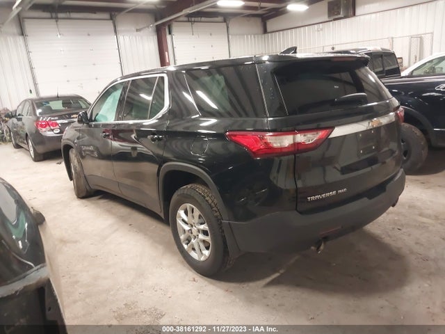 Chevrolet Traverse Ls 2018 1GNEVFKW9JJ114691 Image 3
