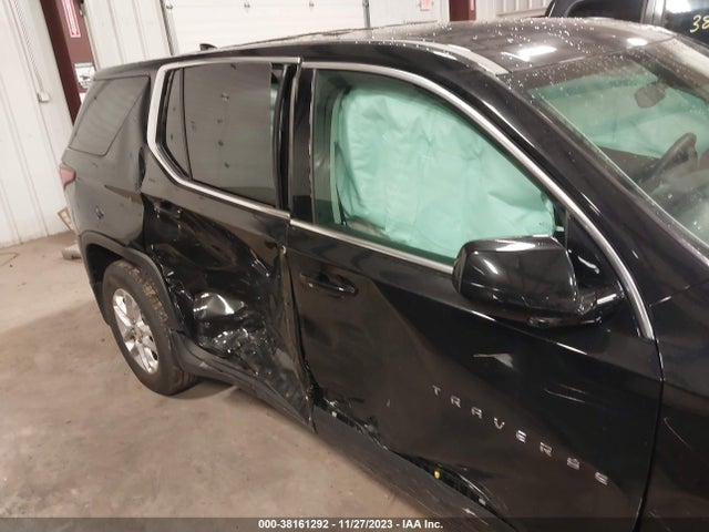 Chevrolet Traverse Ls 2018 1GNEVFKW9JJ114691 Image 6
