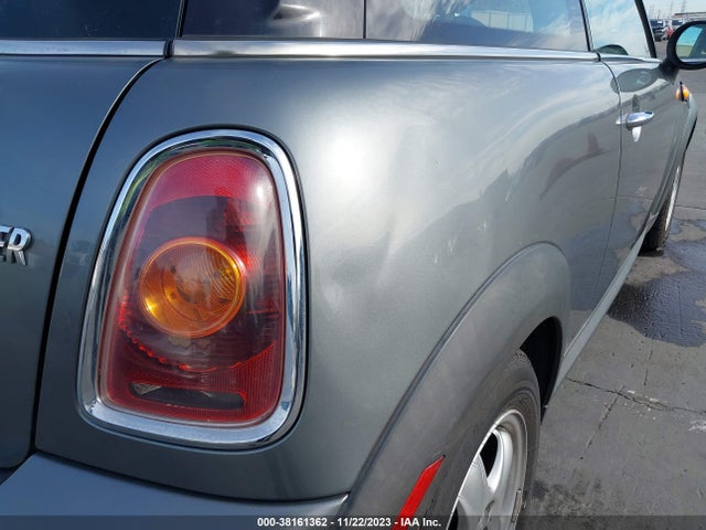 2010 MINI COOPER WMWMF3C59ATZ21459 Photo 5