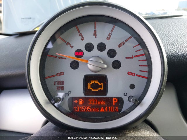 2010 MINI COOPER WMWMF3C59ATZ21459 Photo 6