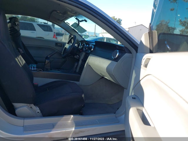 2005 FORD MUSTANG V6 DELUXE/V6 PREMIUM VIN: 1ZVFT80N555163021